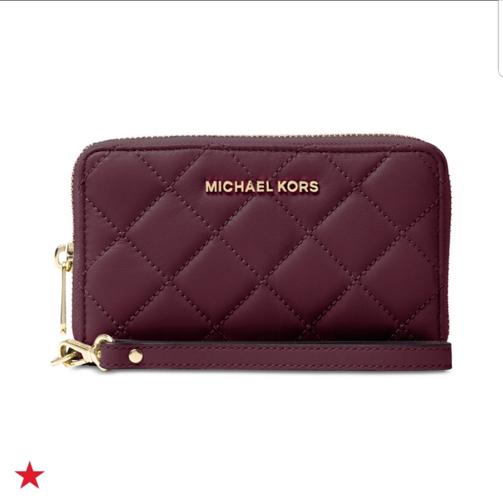 BRAND NEW Michael Kors Jet Set Quilted Plum Wristl